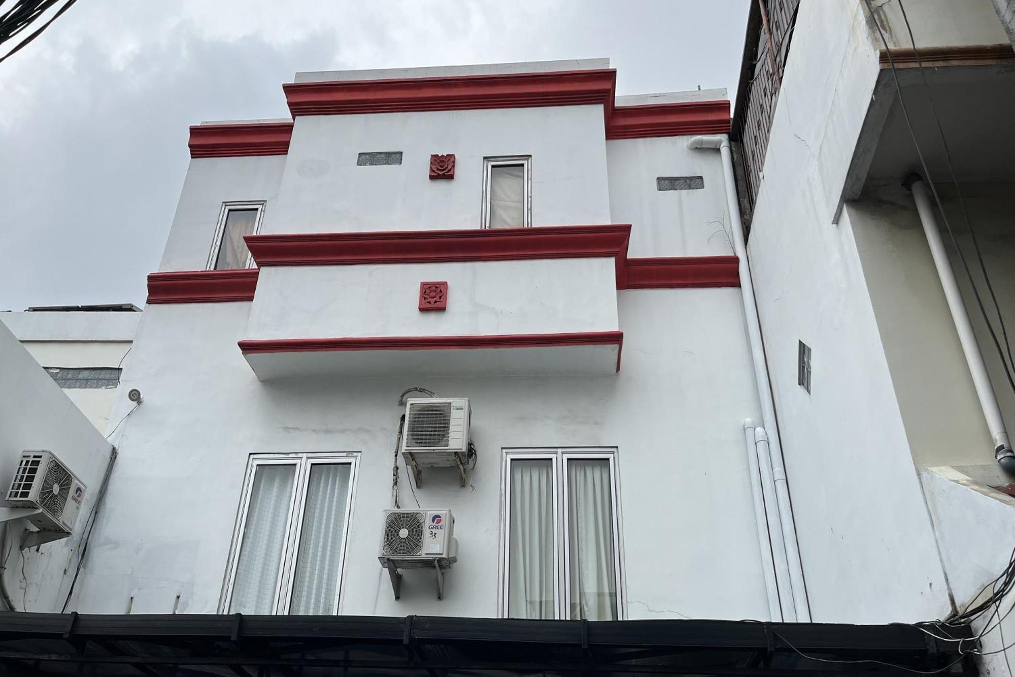 Hotel Oyo 868 Berkat Near Patria Hospital Ikkt Jakarta